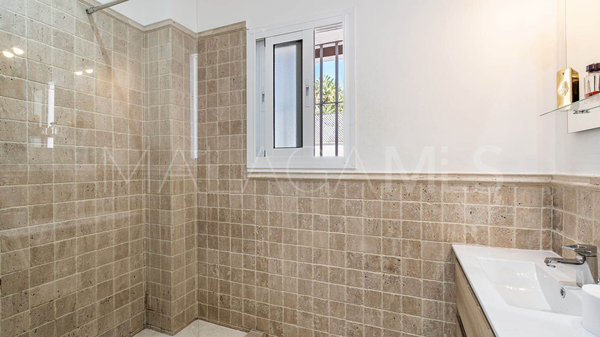 Villa for sale in El Campanario with 5 bedrooms