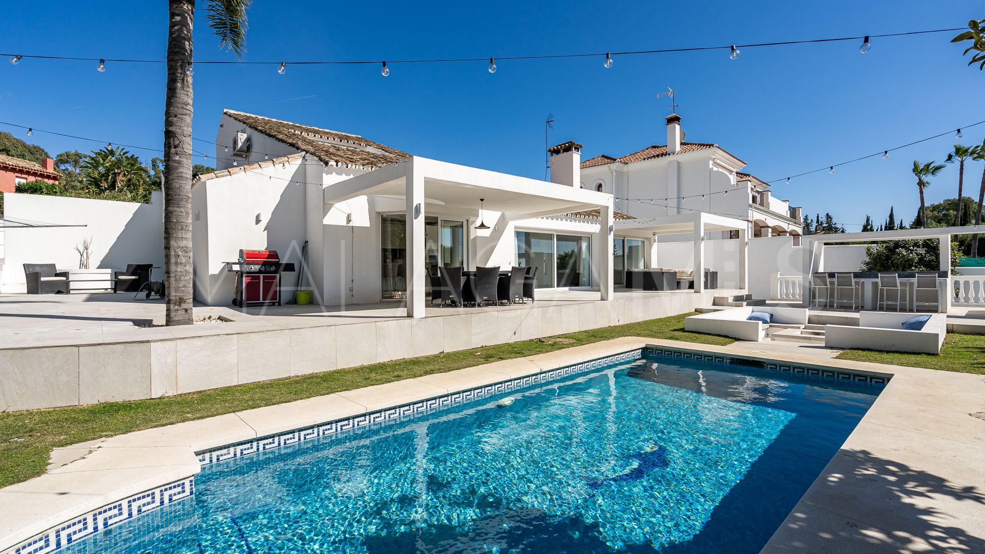Villa for sale in El Campanario with 5 bedrooms