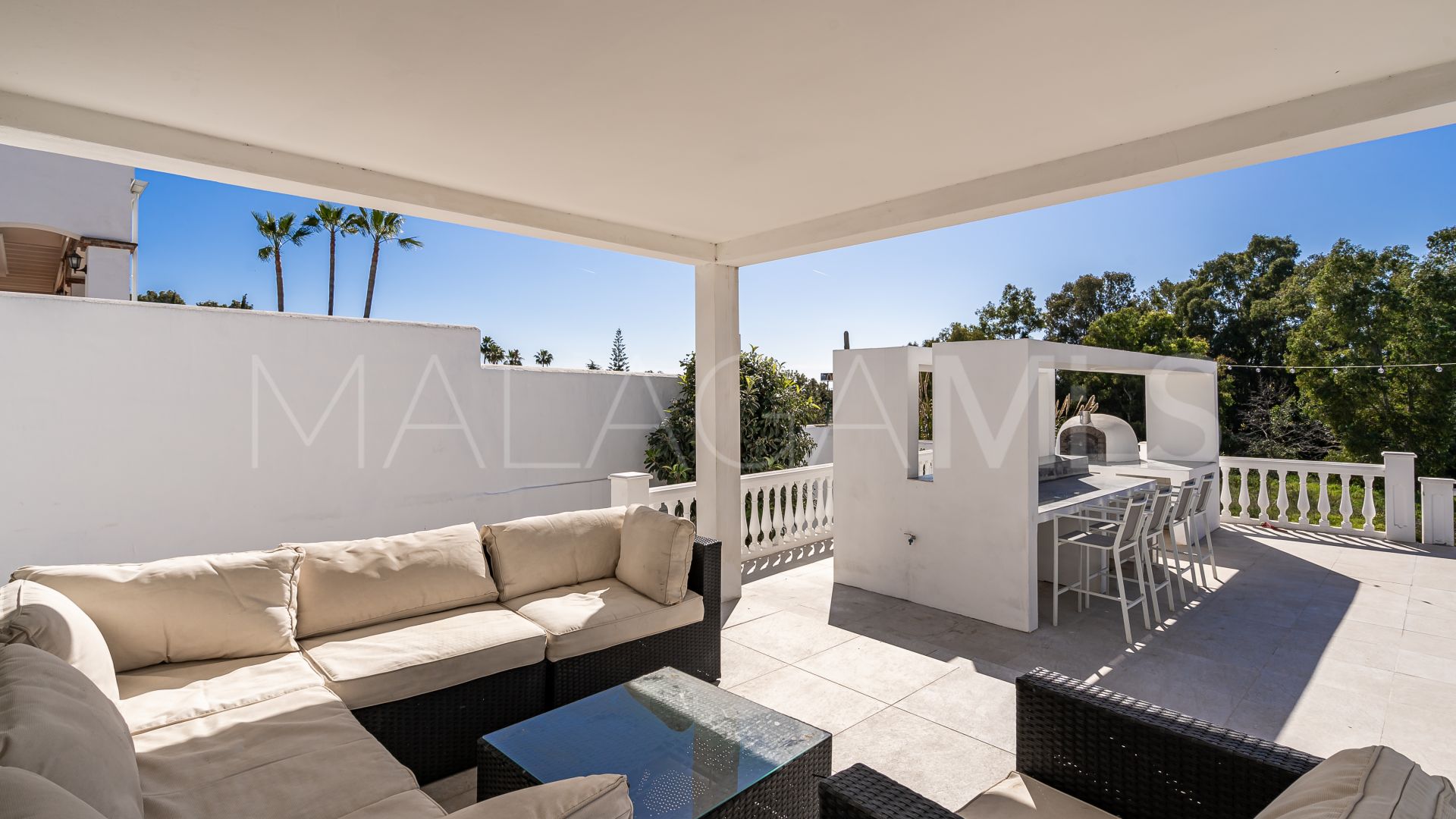 Villa for sale in El Campanario with 5 bedrooms