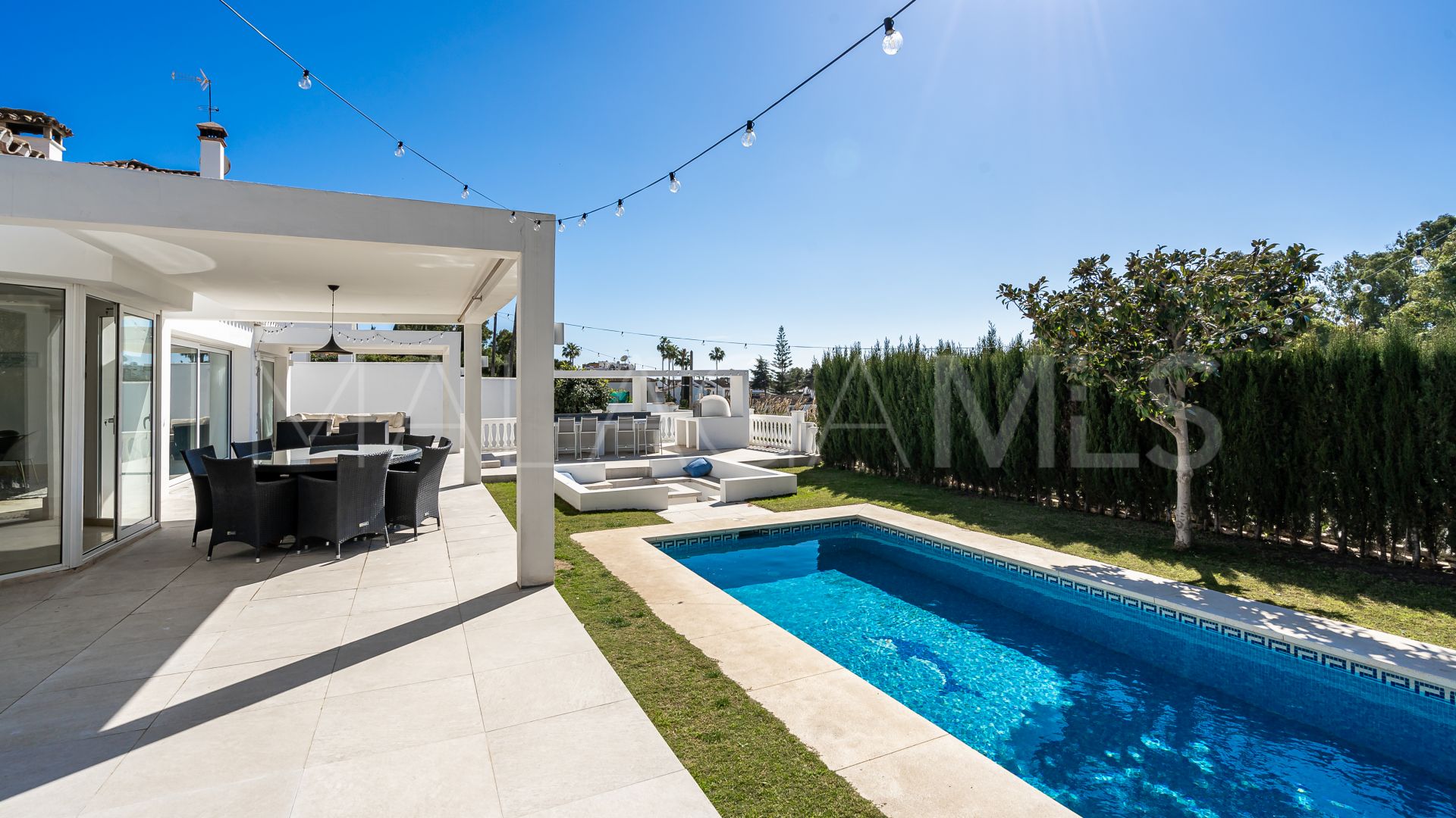 Villa for sale in El Campanario with 5 bedrooms