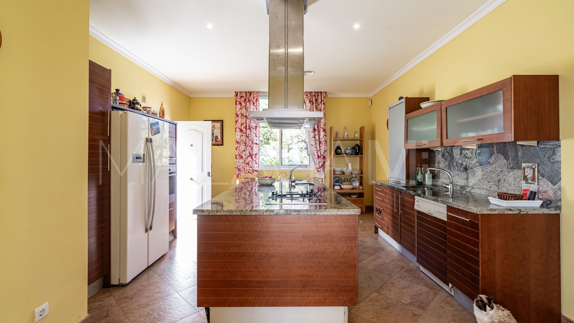 Villa for sale in Forest Hills