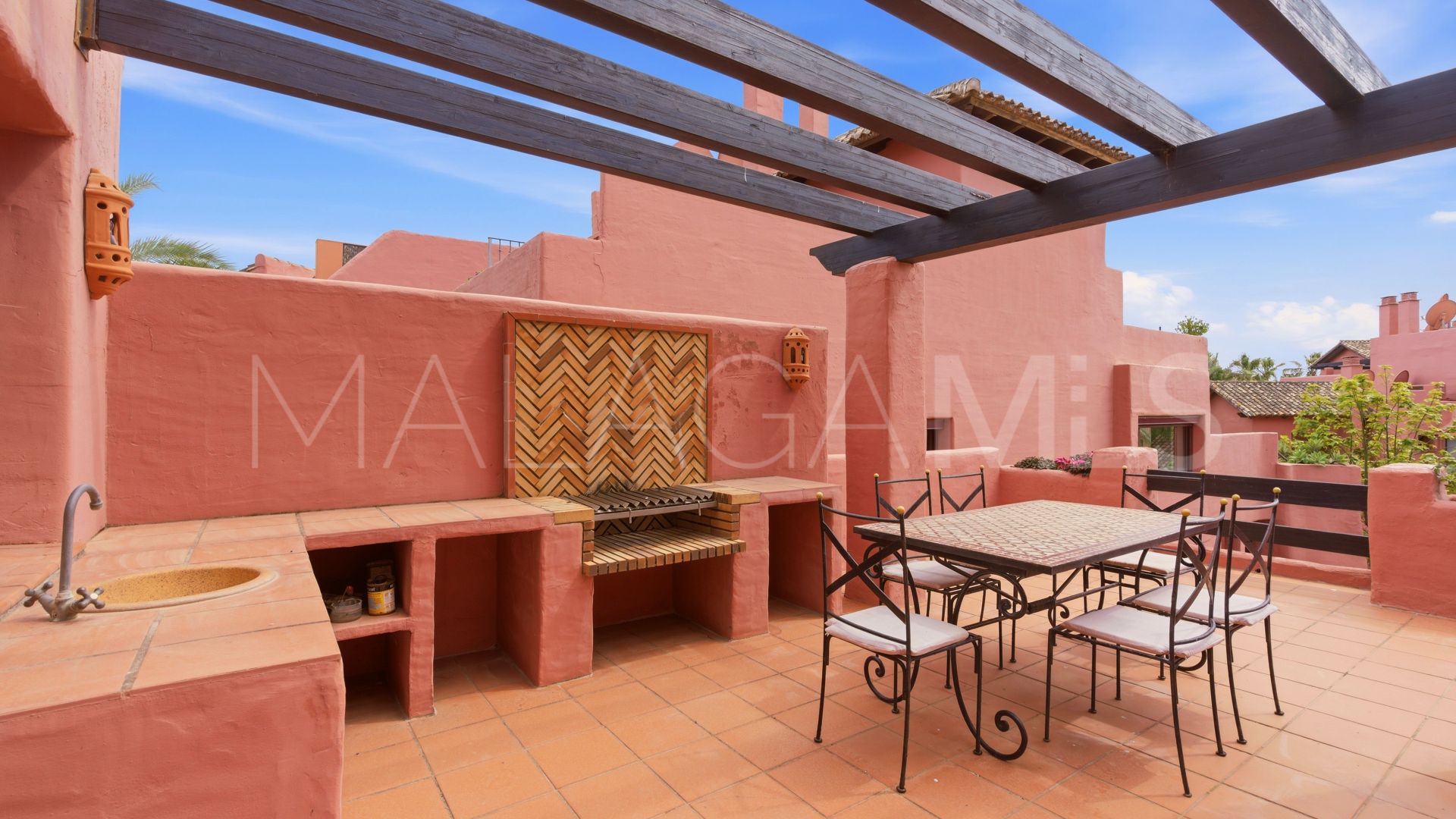 Zweistöckiges penthouse for sale in Menara Beach
