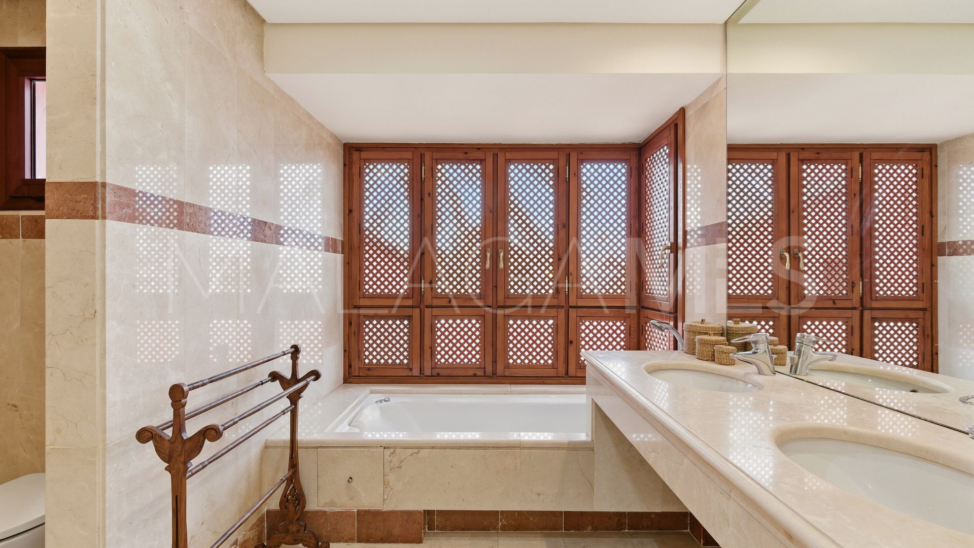 Zweistöckiges penthouse for sale in Menara Beach