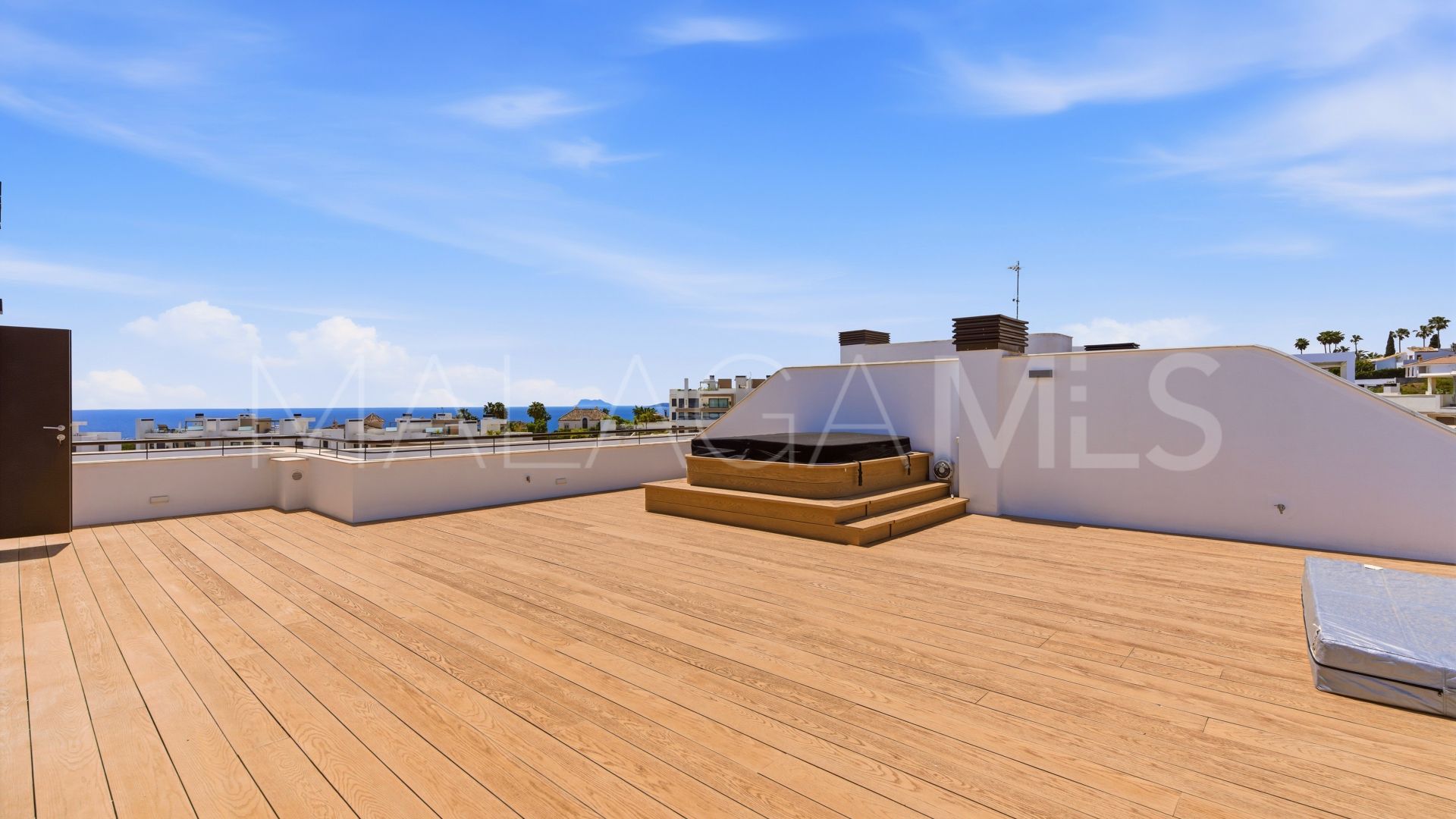 Buy penthouse in Las Mesas with 3 bedrooms