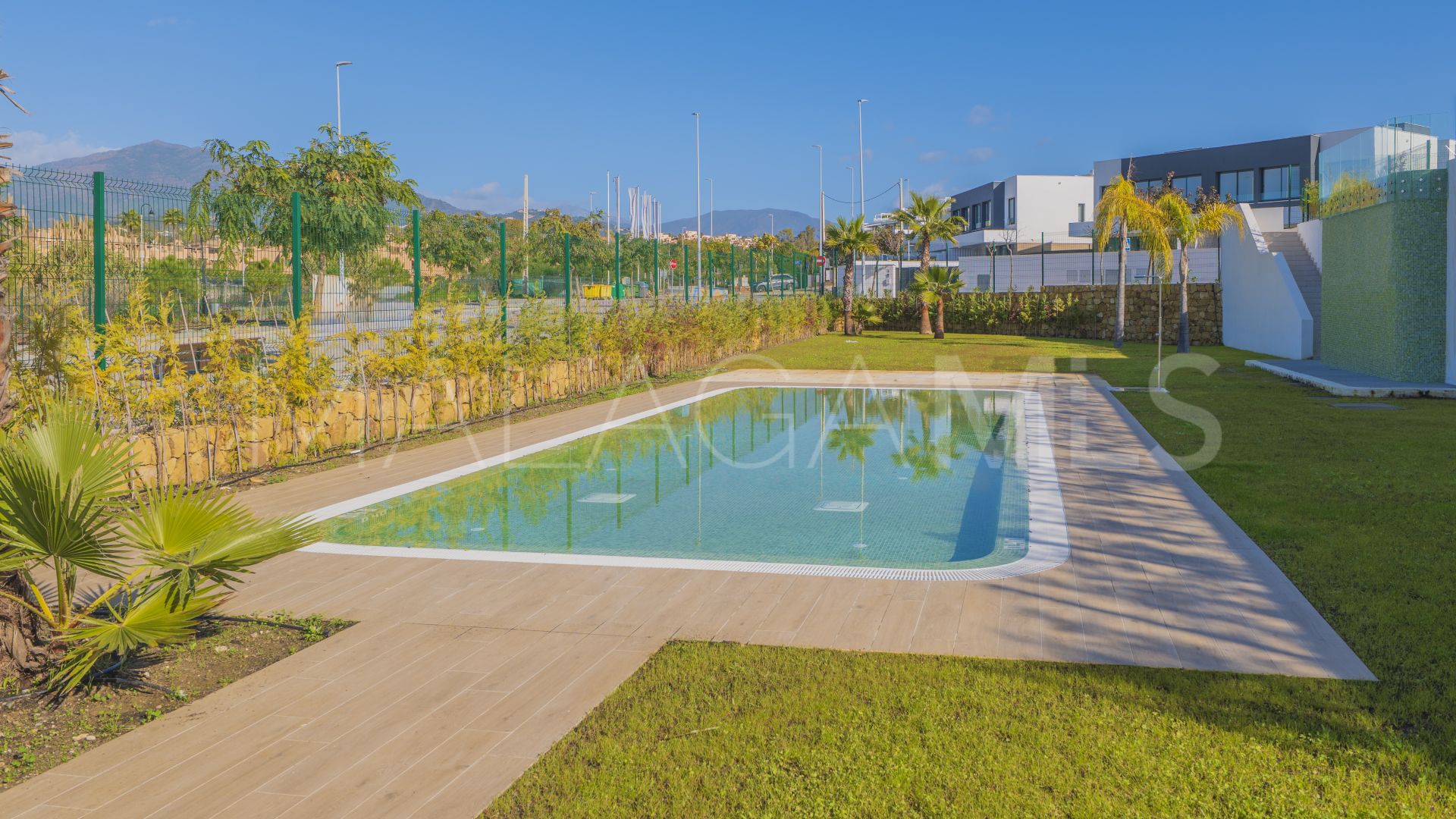 Villa pareada for sale in Atalaya