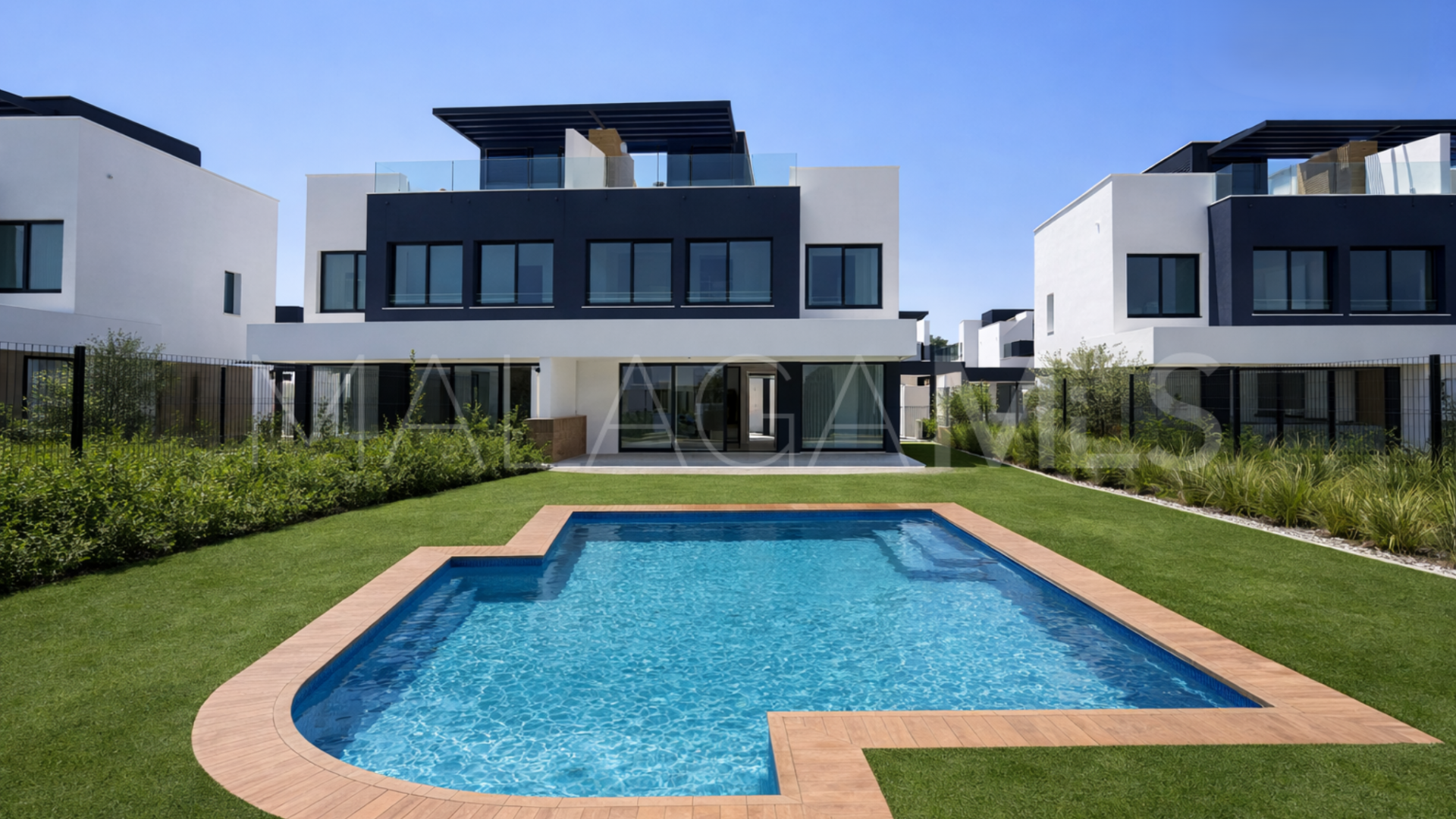 Villa pareada for sale in Atalaya