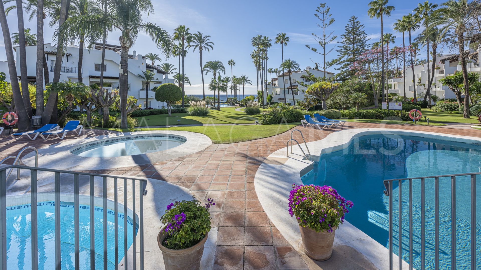 Erdgeschosswohnung for sale in Alcazaba Beach