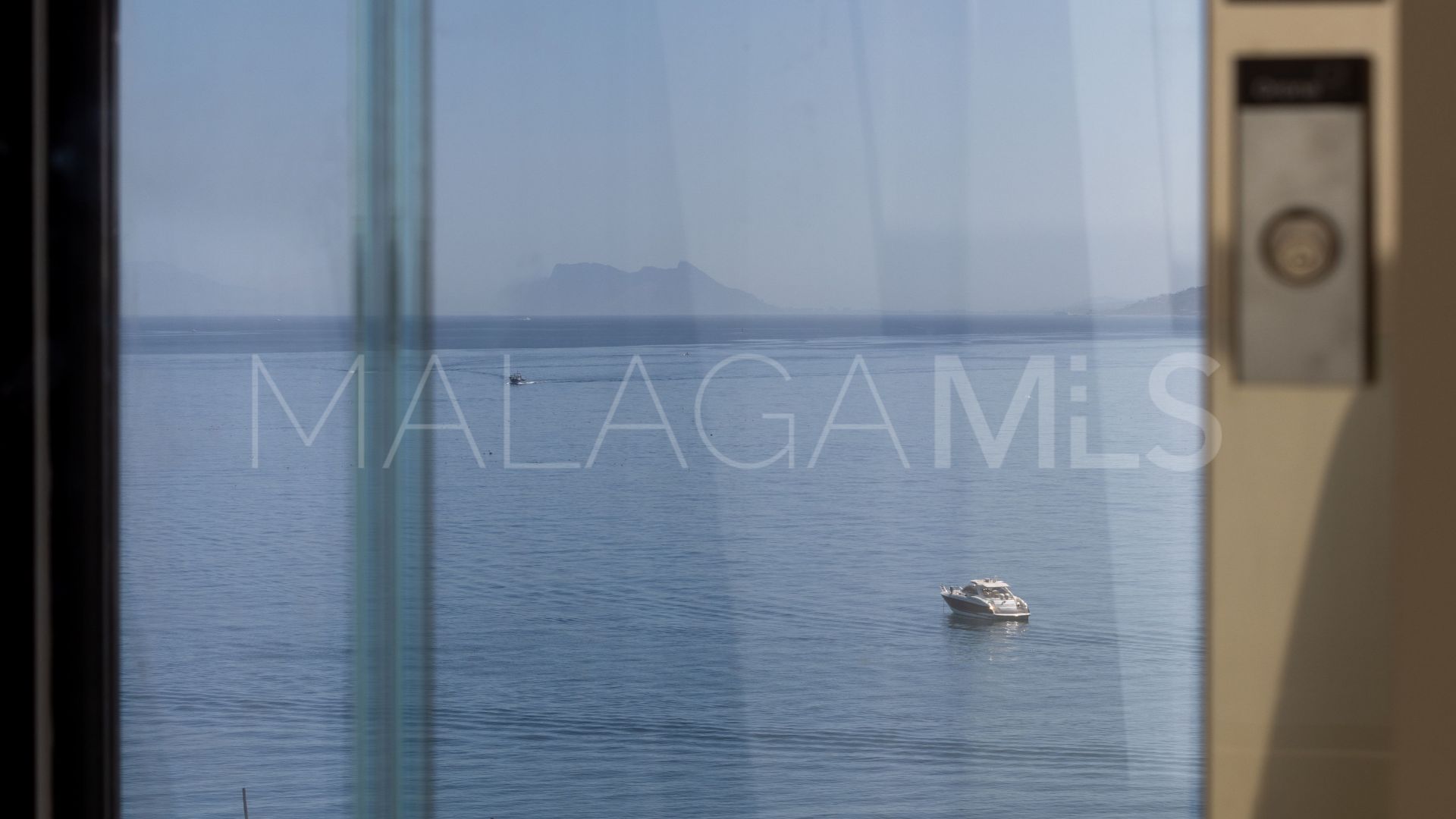 Ático for sale de 3 bedrooms in Estepona Puerto