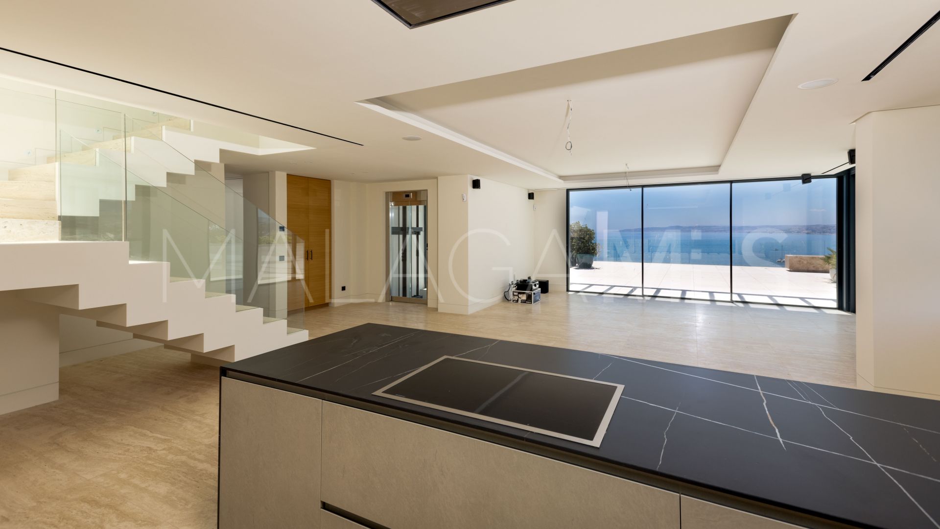 Ático for sale de 3 bedrooms in Estepona Puerto