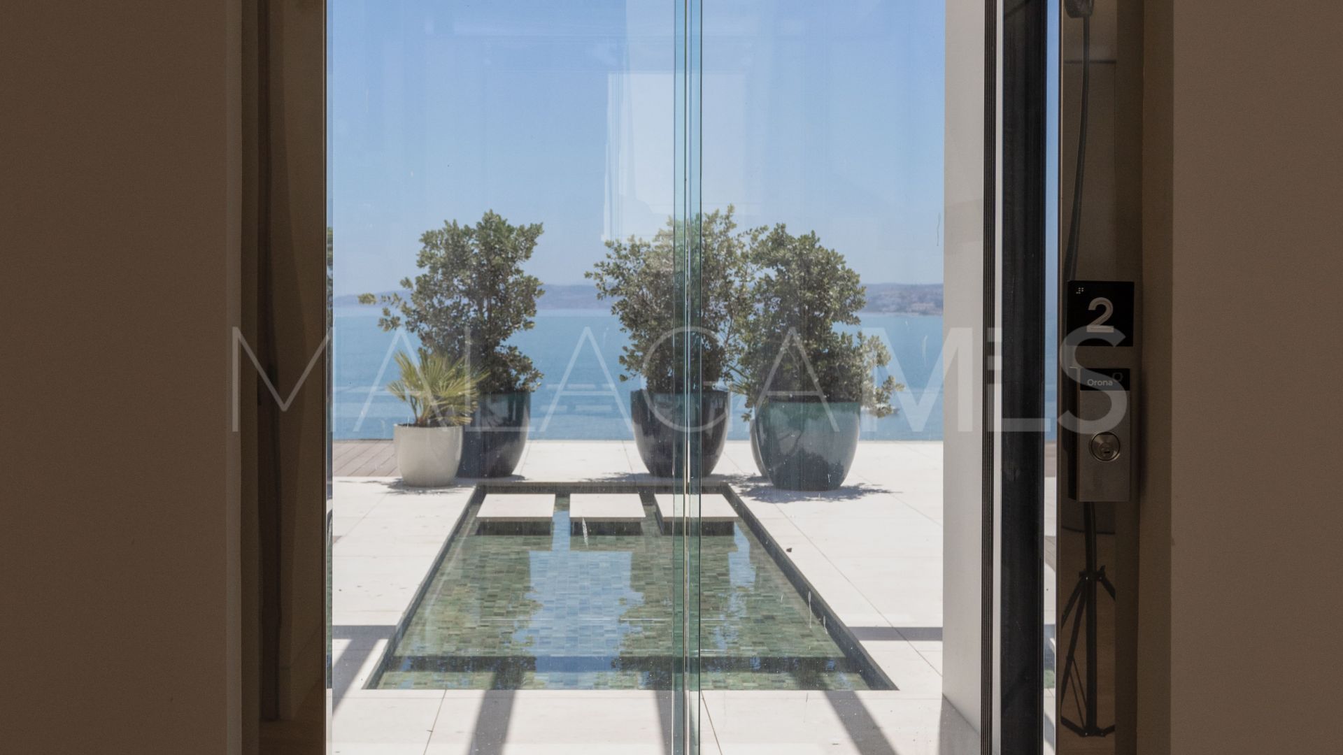 Ático for sale de 3 bedrooms in Estepona Puerto