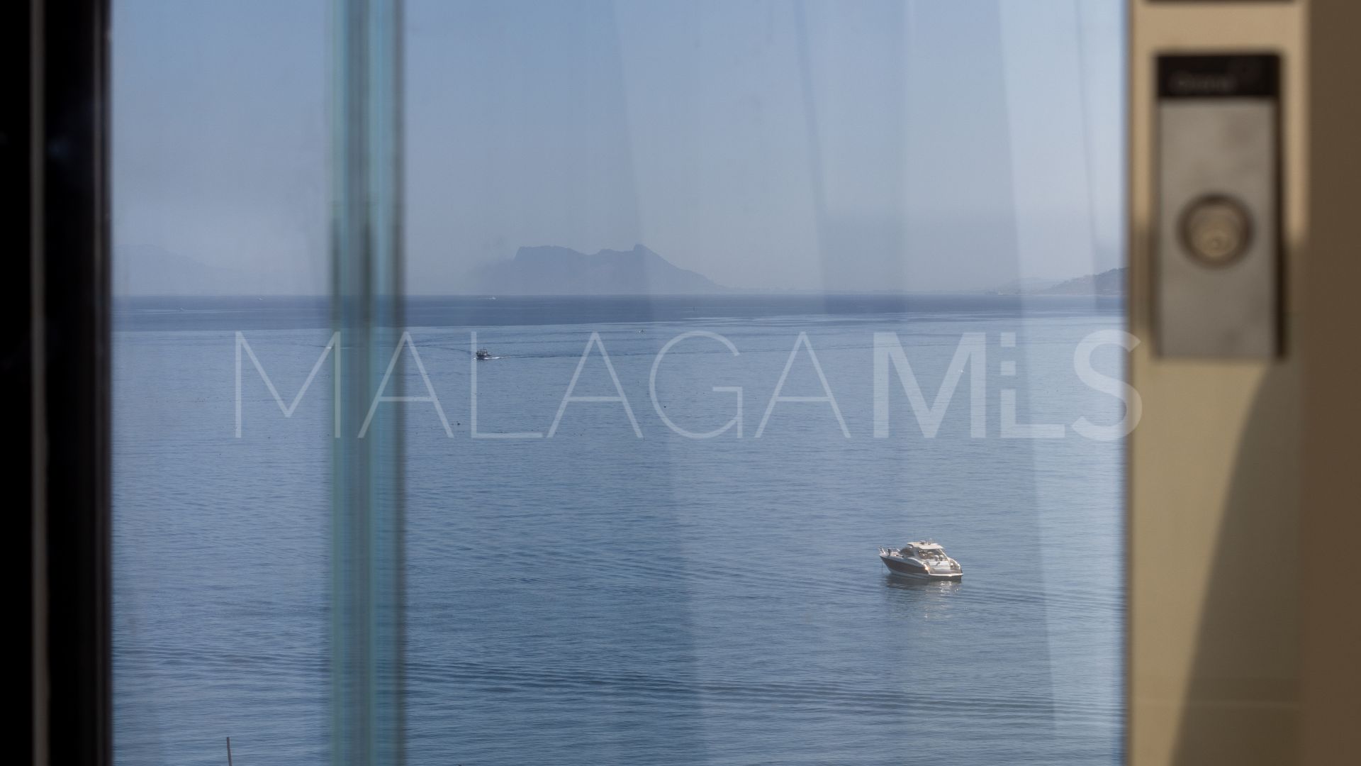 Ático for sale de 3 bedrooms in Estepona Puerto