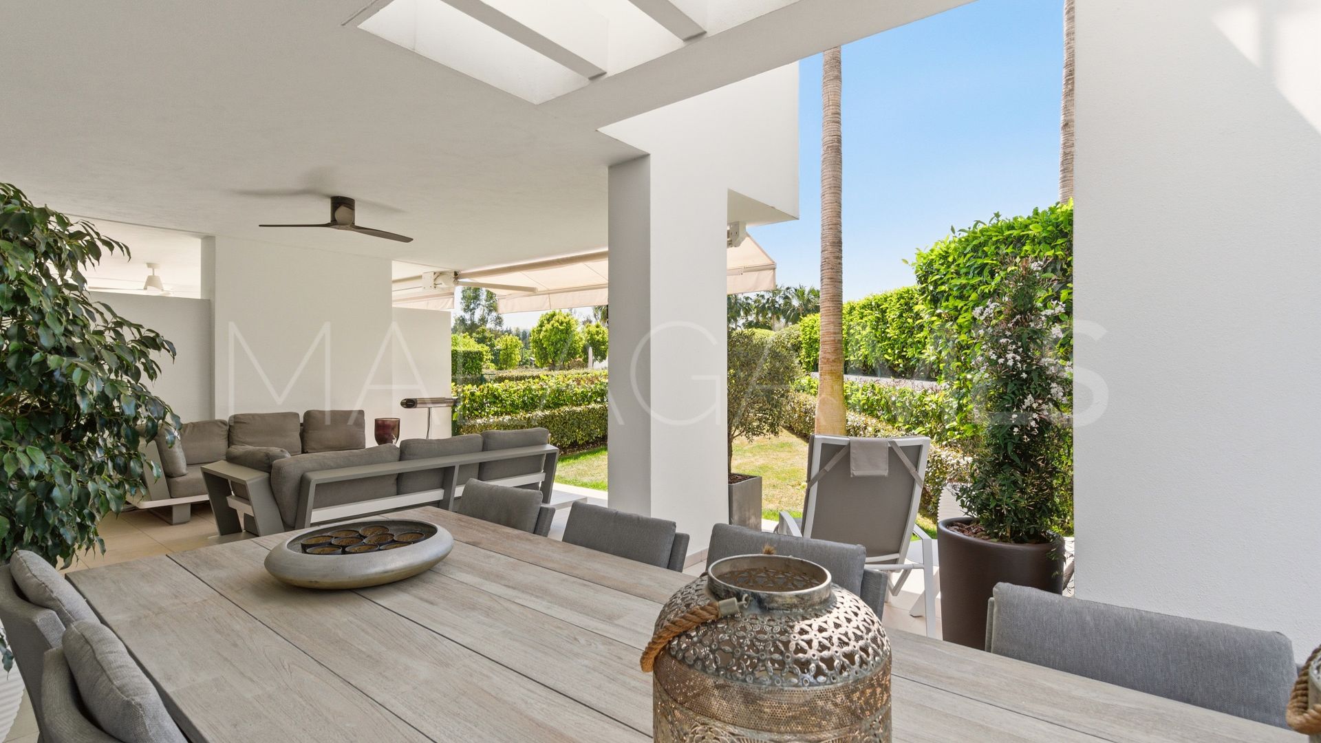 Buy apartamento planta baja in Las Terrazas de Atalaya with 2 bedrooms