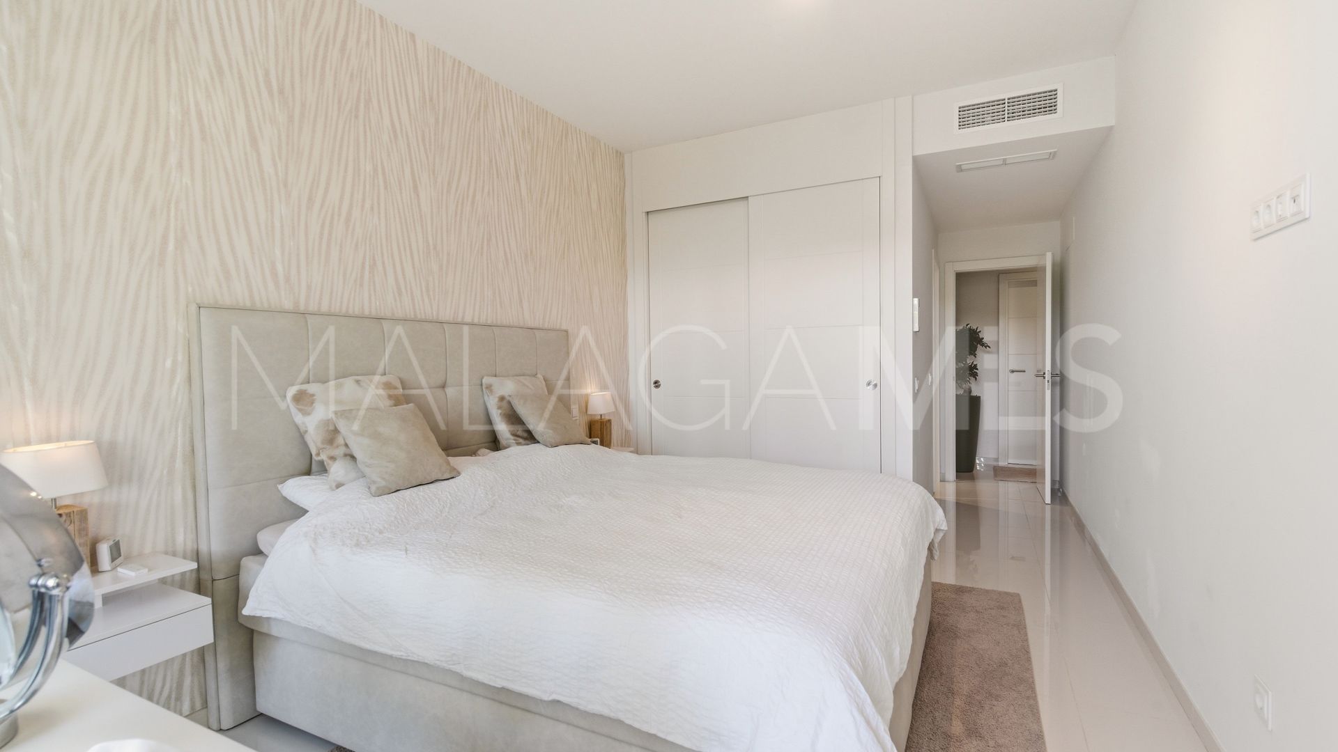 Buy apartamento planta baja in Las Terrazas de Atalaya with 2 bedrooms