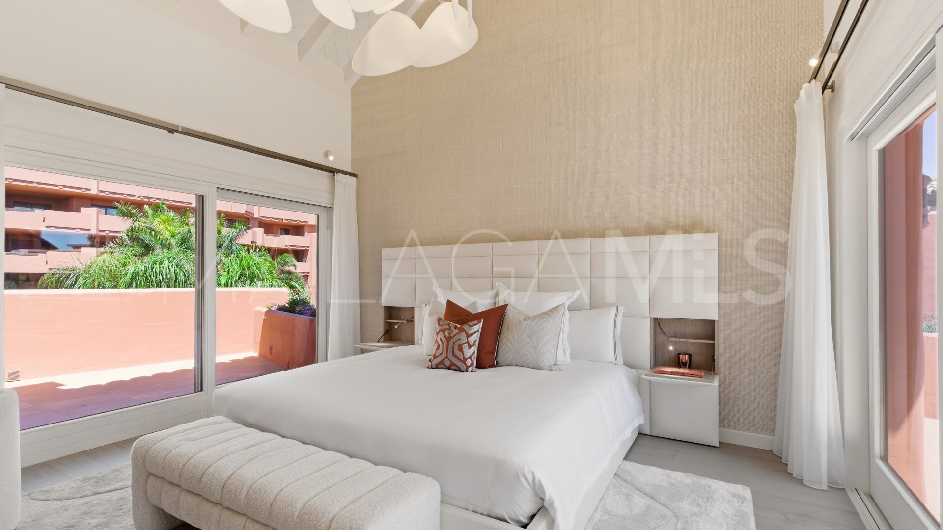 Duplex penthouse for sale in Torre Bermeja