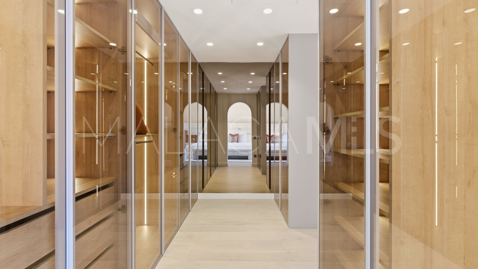 Duplex penthouse for sale in Torre Bermeja