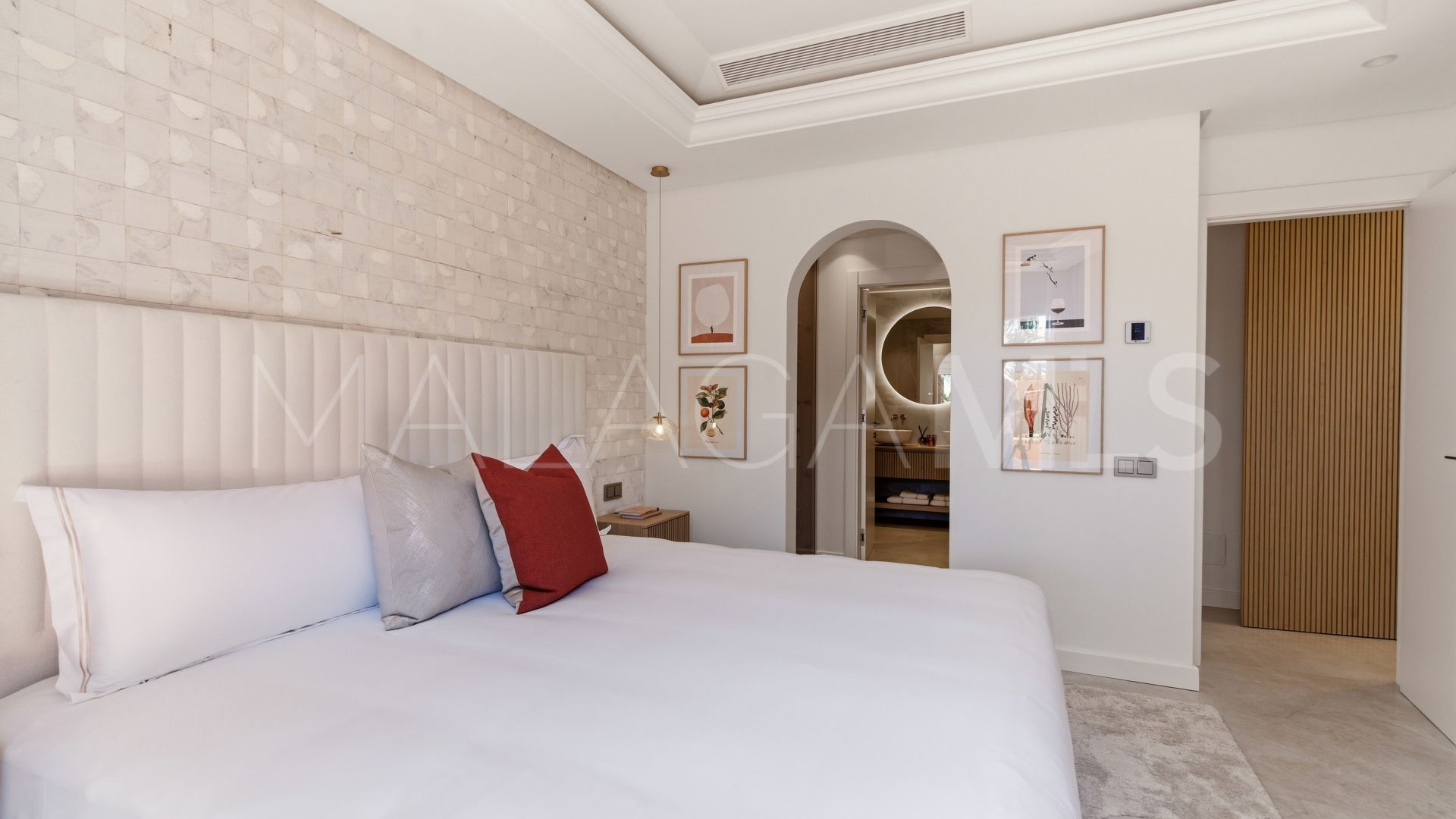 Duplex penthouse for sale in Torre Bermeja