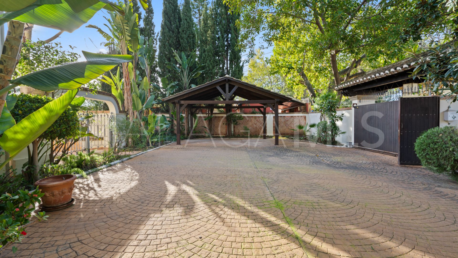 Villa for sale in Rio Real