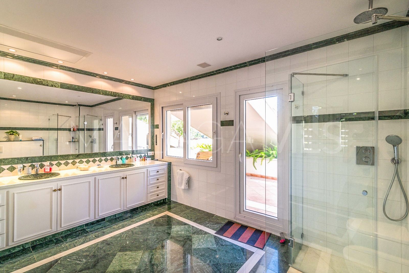 Villa for sale in Rio Real