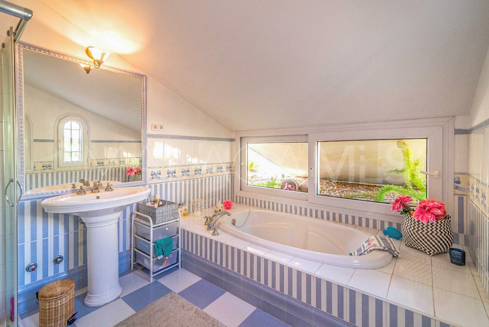 Villa for sale in Rio Real