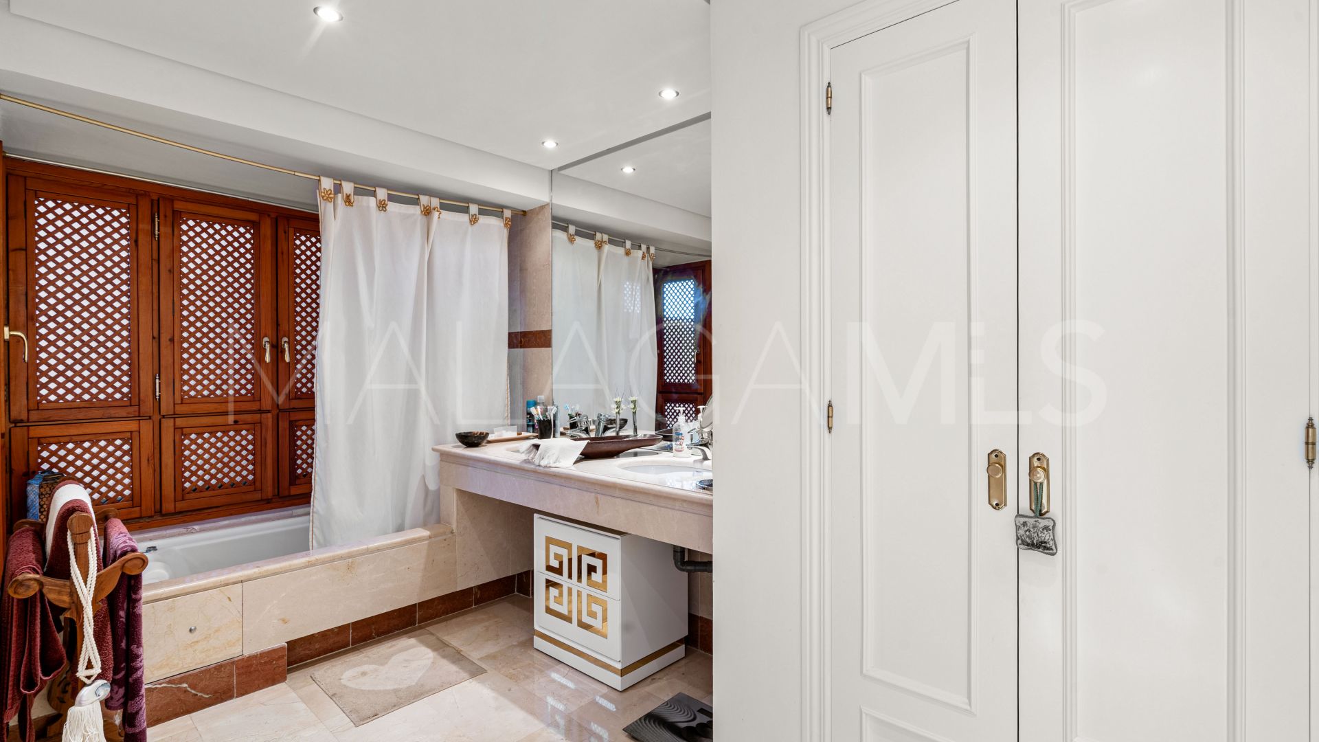 Duplex penthouse for sale in Menara Beach