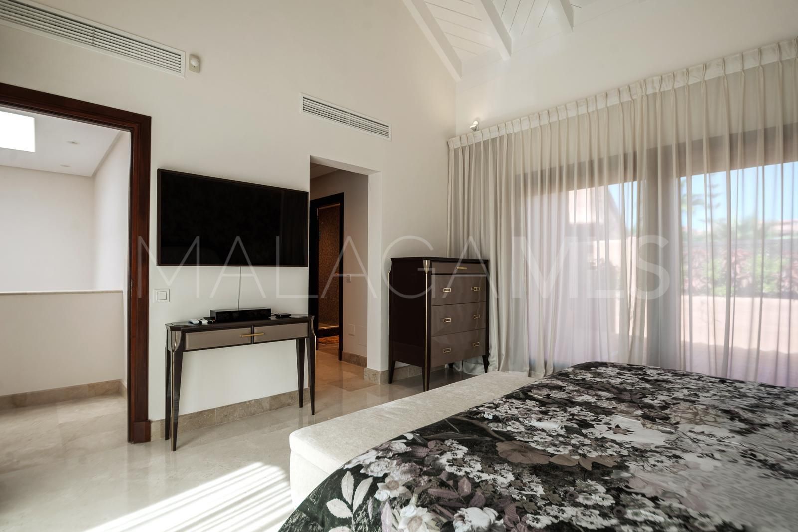 Duplex penthouse in Torre Bermeja for sale