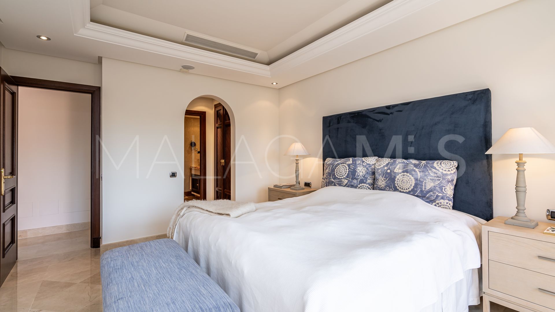 Duplex penthouse for sale in Torre Bermeja