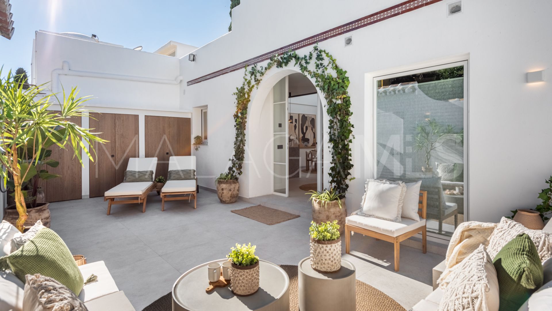 Town house for sale in Nueva Andalucia