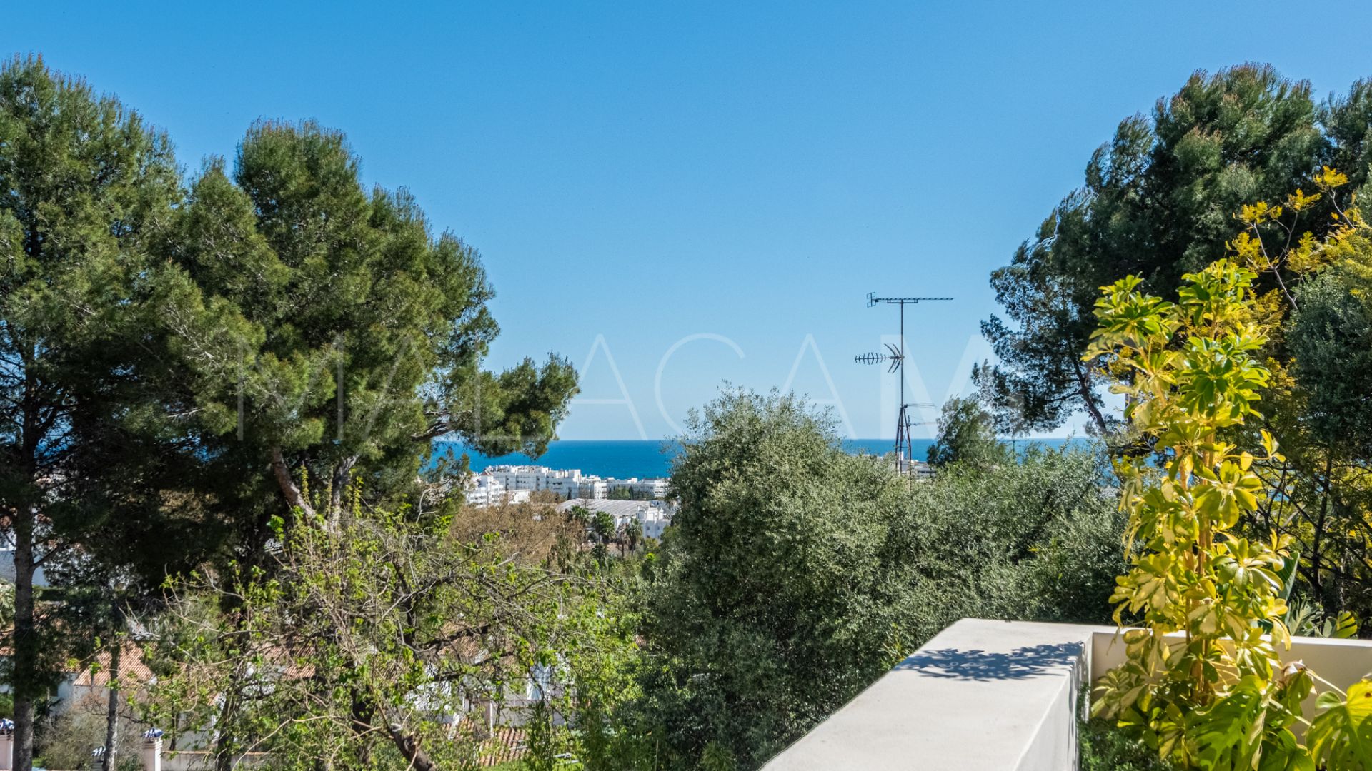 Marbella Golden Mile 4 bedrooms town house for sale