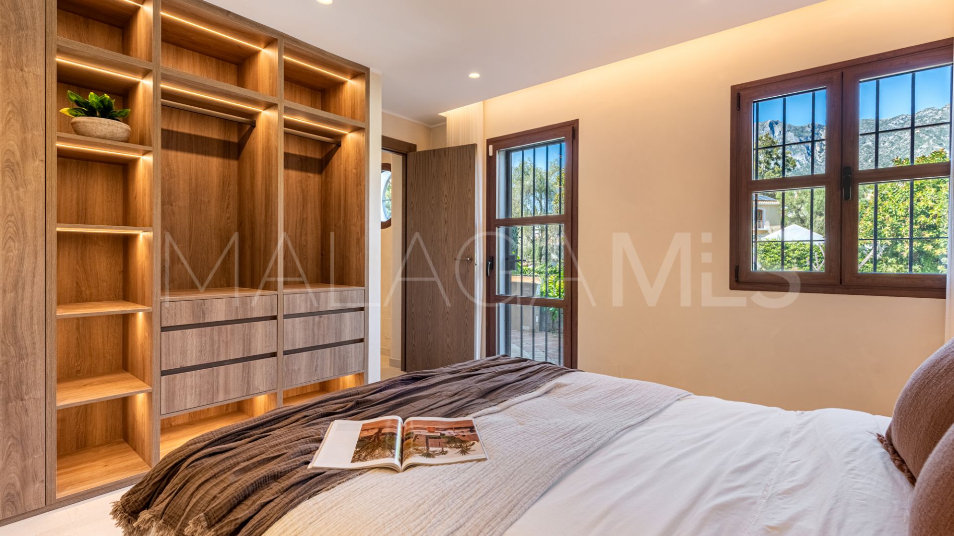 Marbella Golden Mile 4 bedrooms town house for sale