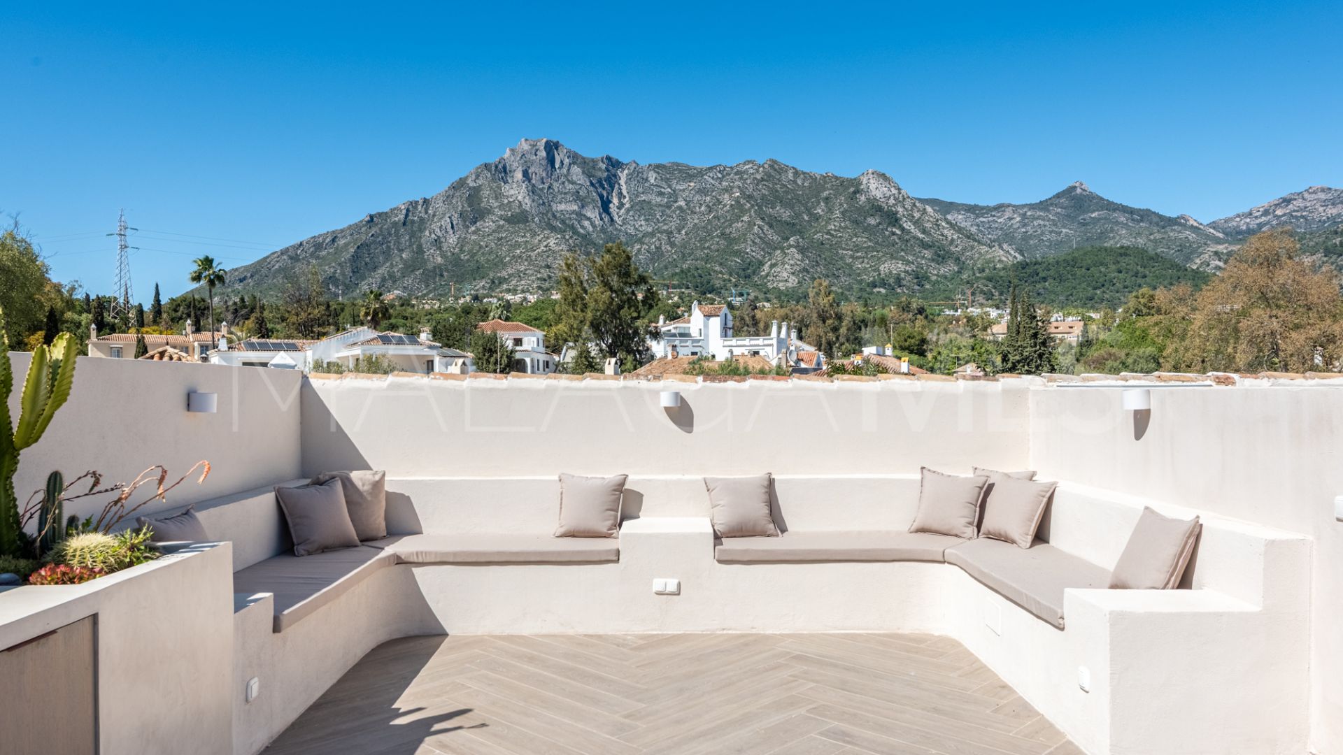 Marbella Golden Mile 4 bedrooms town house for sale