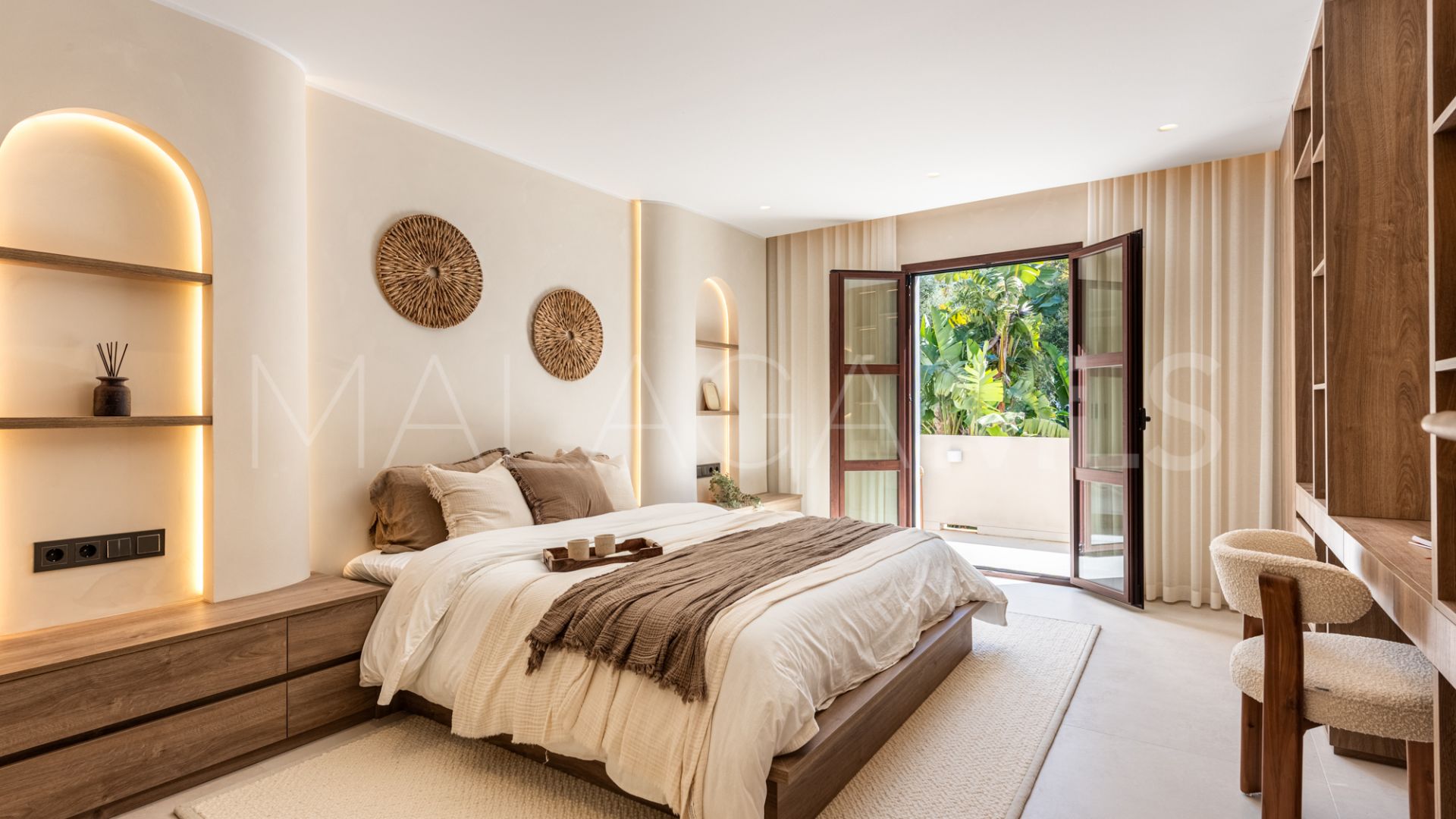 Marbella Golden Mile 4 bedrooms town house for sale