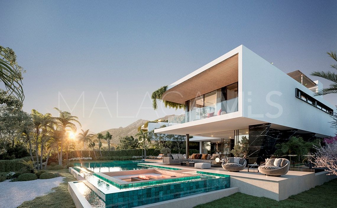 For sale chalet in Marbella Golden Mile