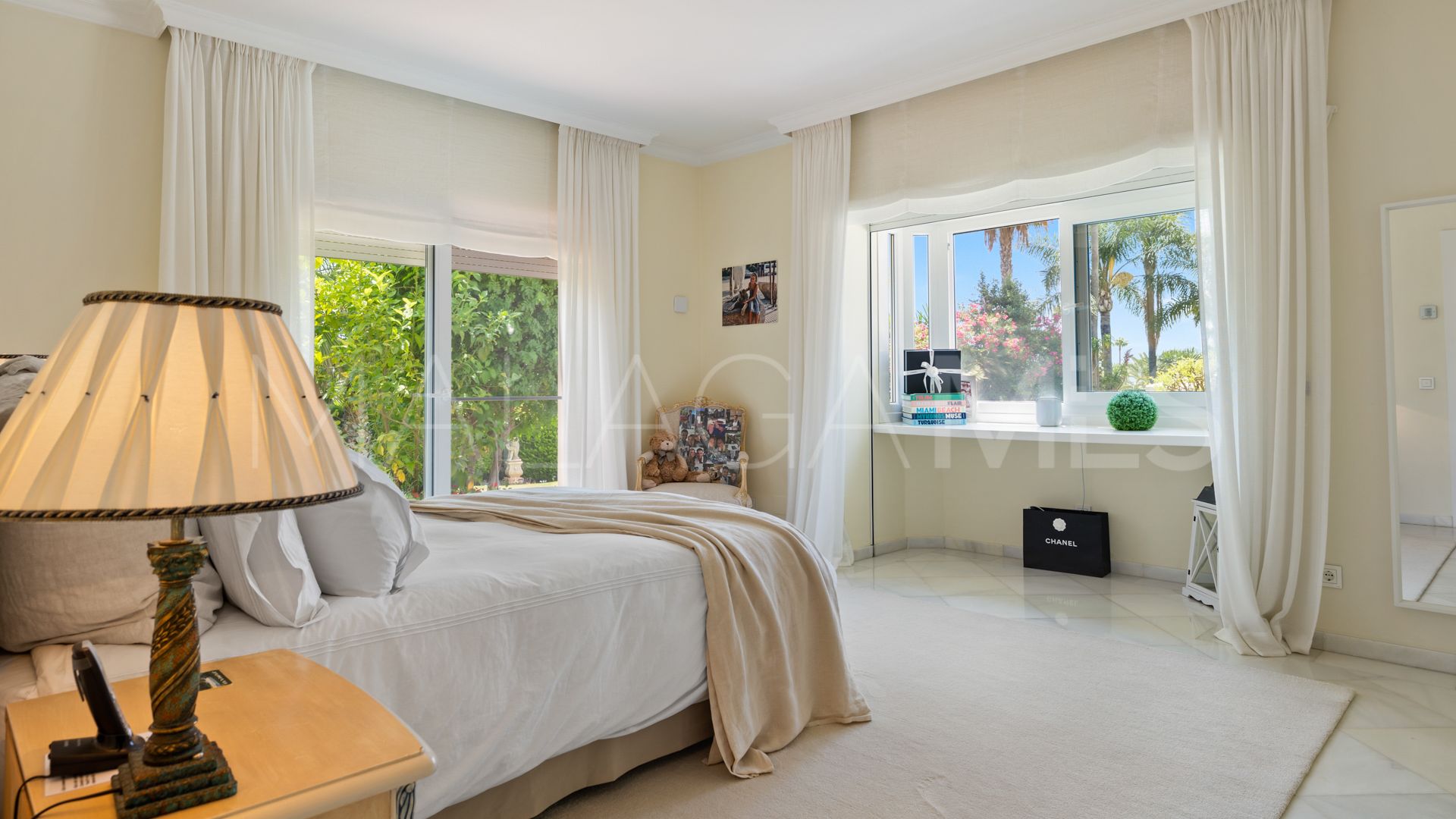 Chalet for sale in Nueva Andalucia