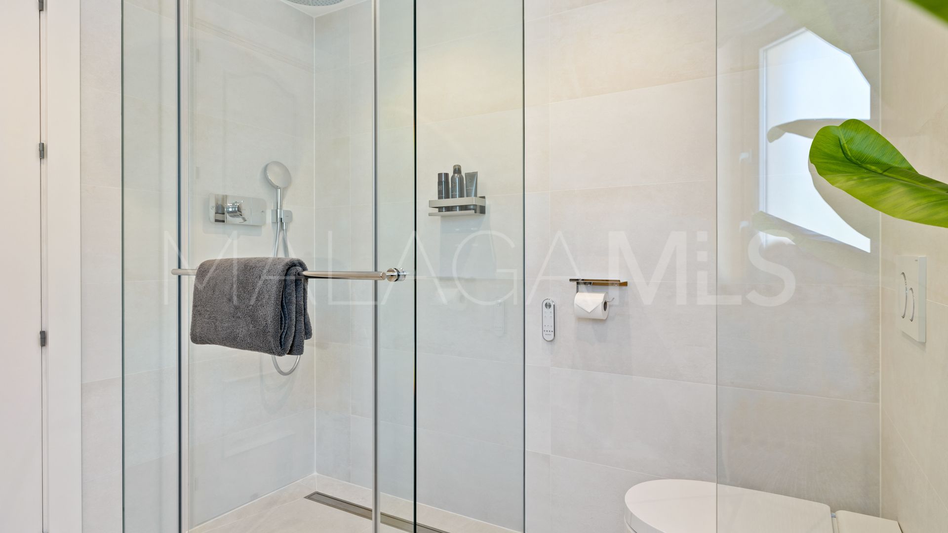 Chalet for sale in Nueva Andalucia