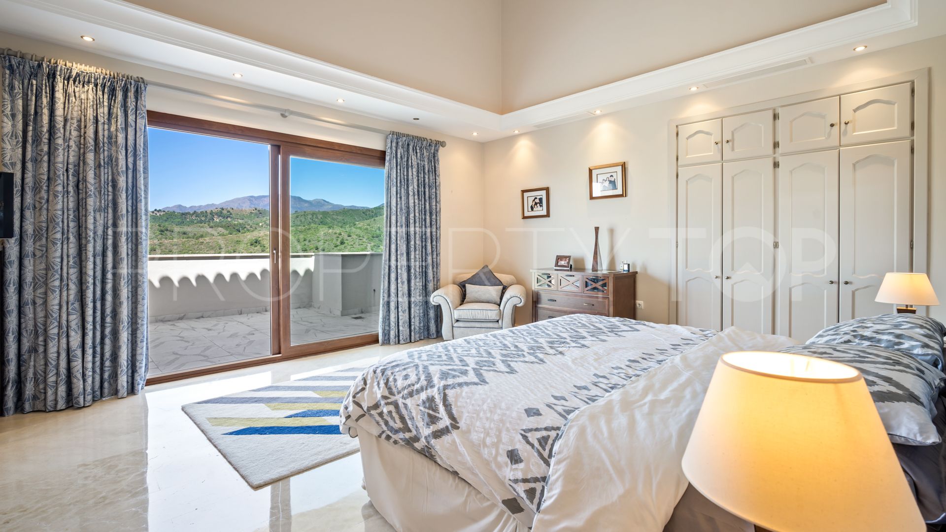 6 bedrooms Monte Mayor chalet for sale