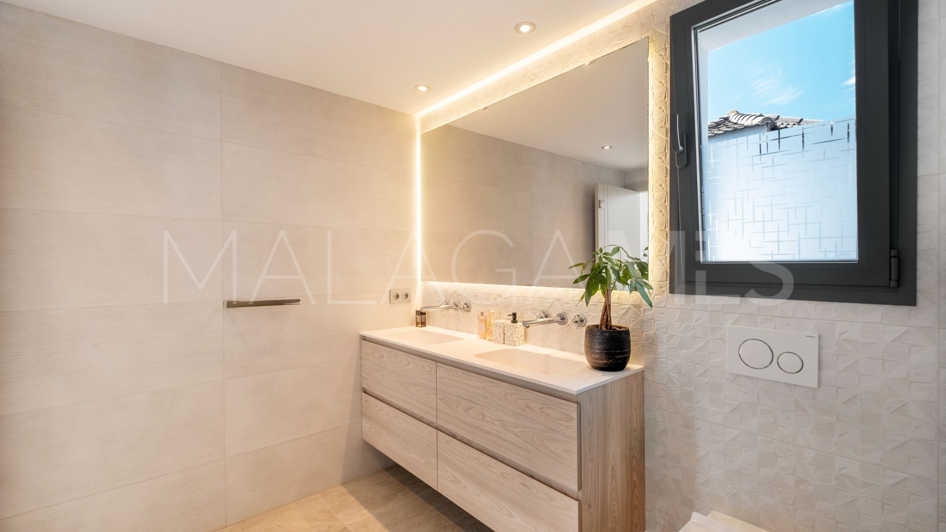 Chalet for sale in Marbella City