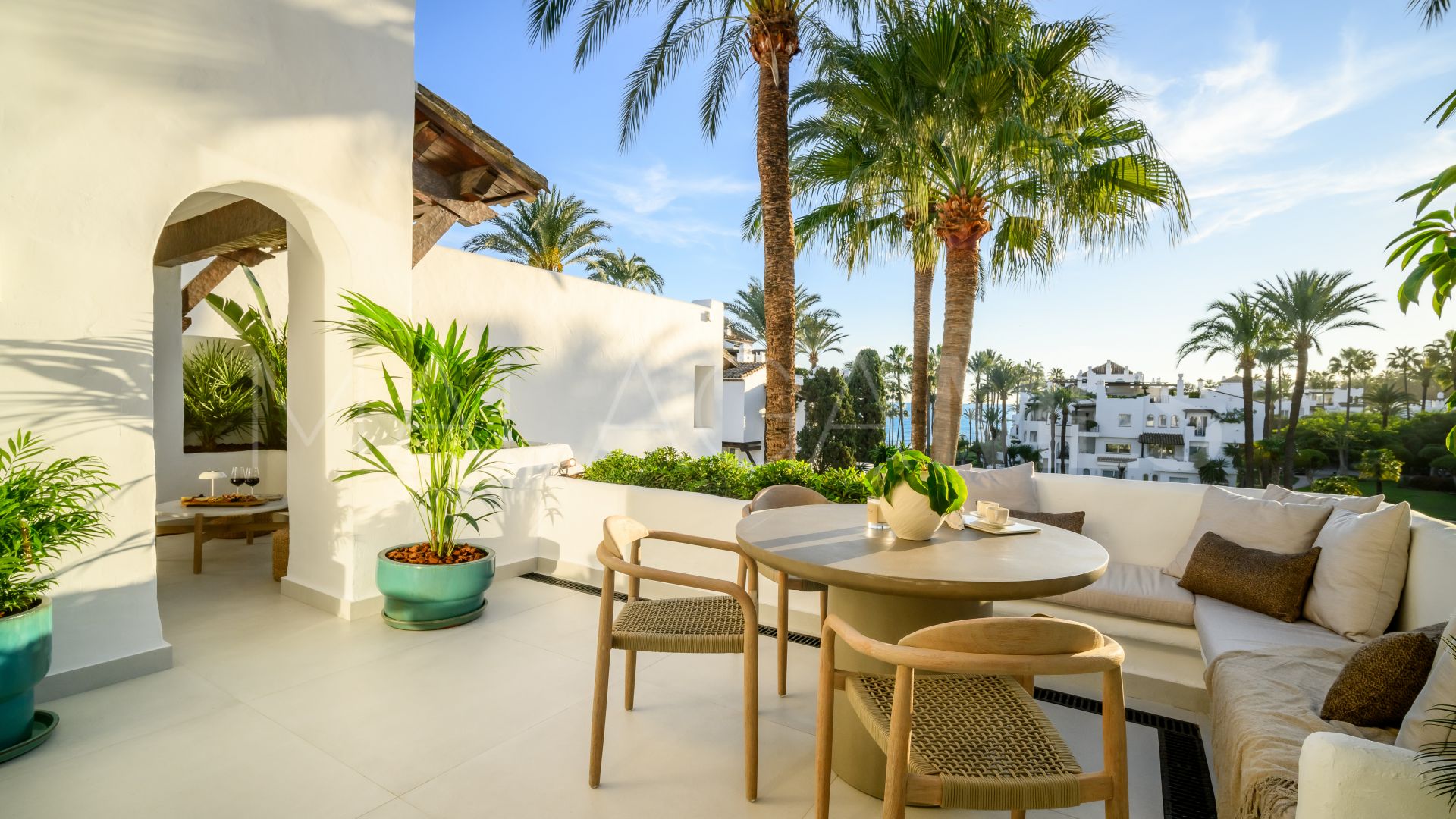 Takvåning for sale in Beach Side New Golden Mile