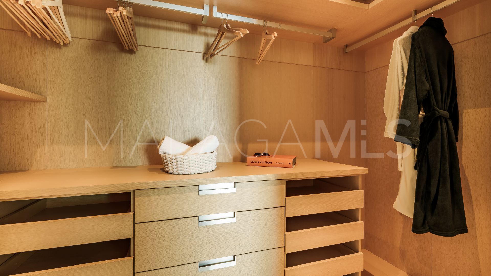 For sale La Quinta 3 bedrooms apartment