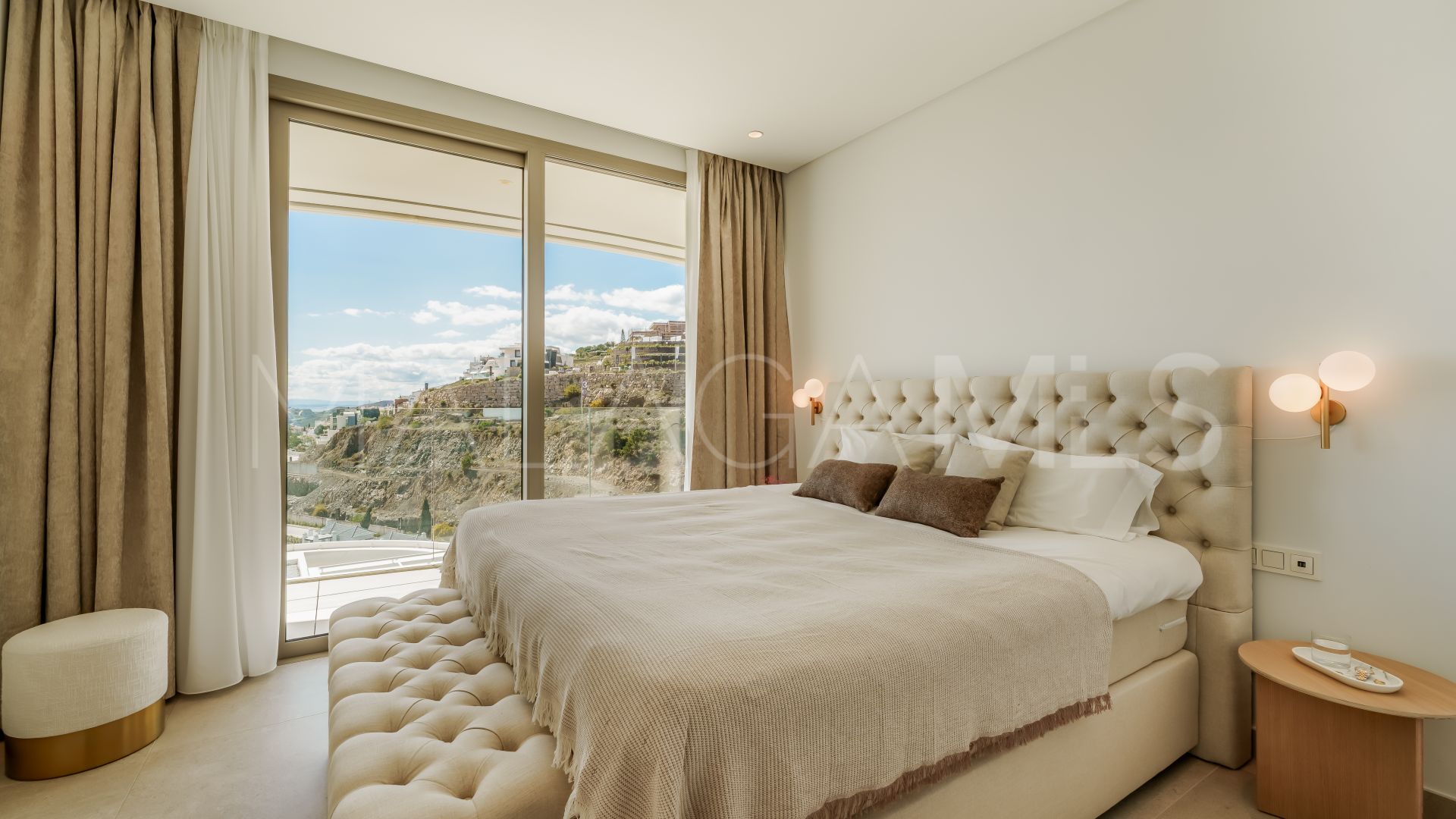 For sale La Quinta 3 bedrooms apartment