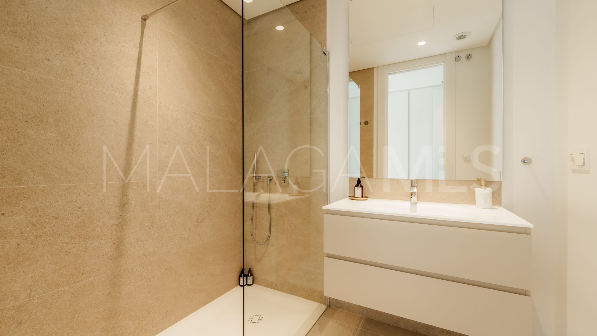 For sale La Quinta 3 bedrooms apartment
