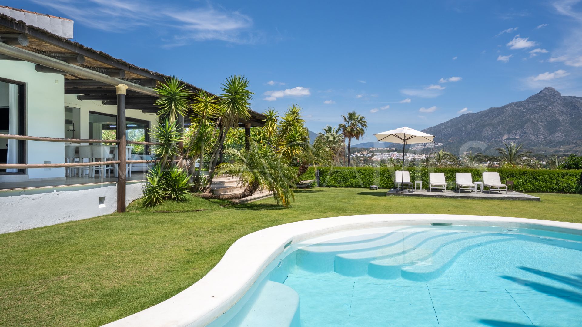 Chalet for sale in Las Brisas