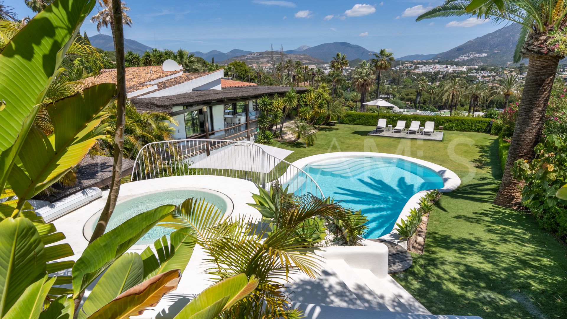 Chalet for sale in Las Brisas