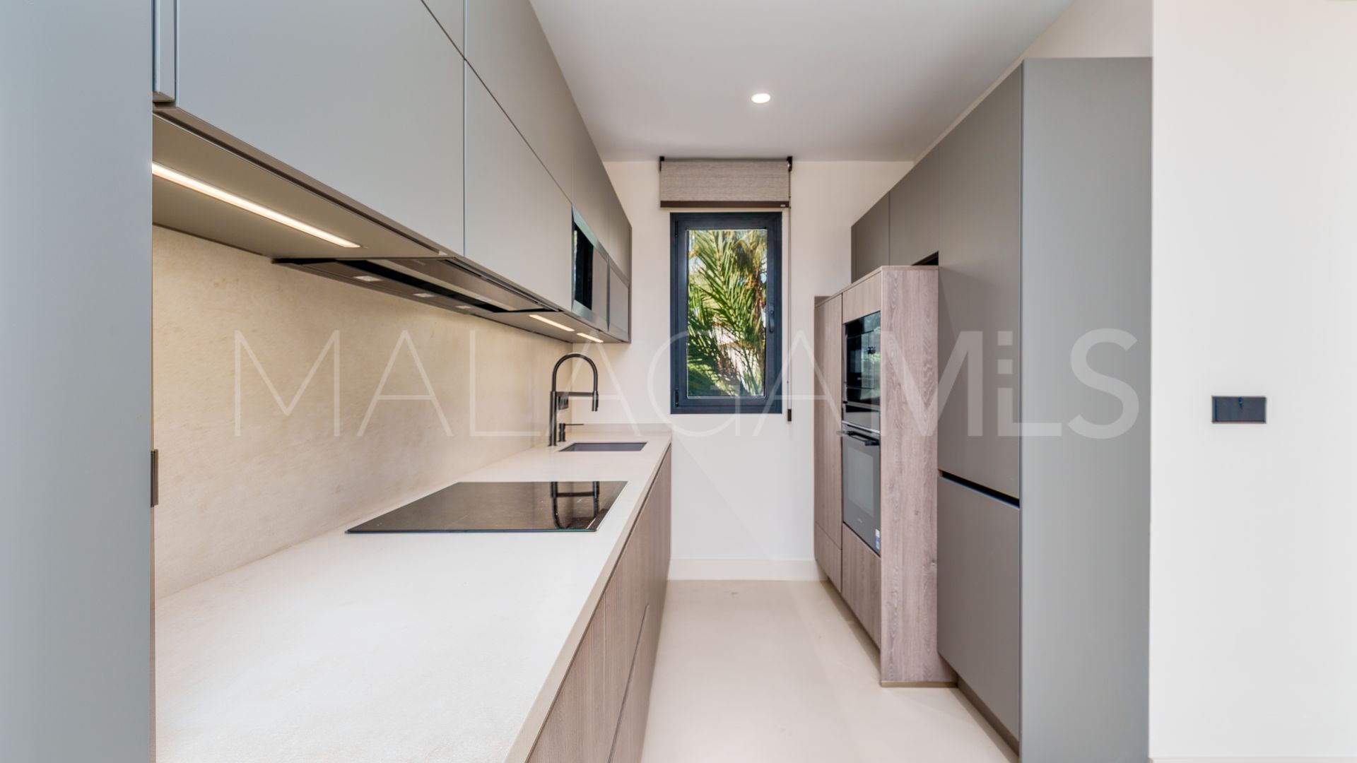 Lägenhet for sale in Marbella - Puerto Banus