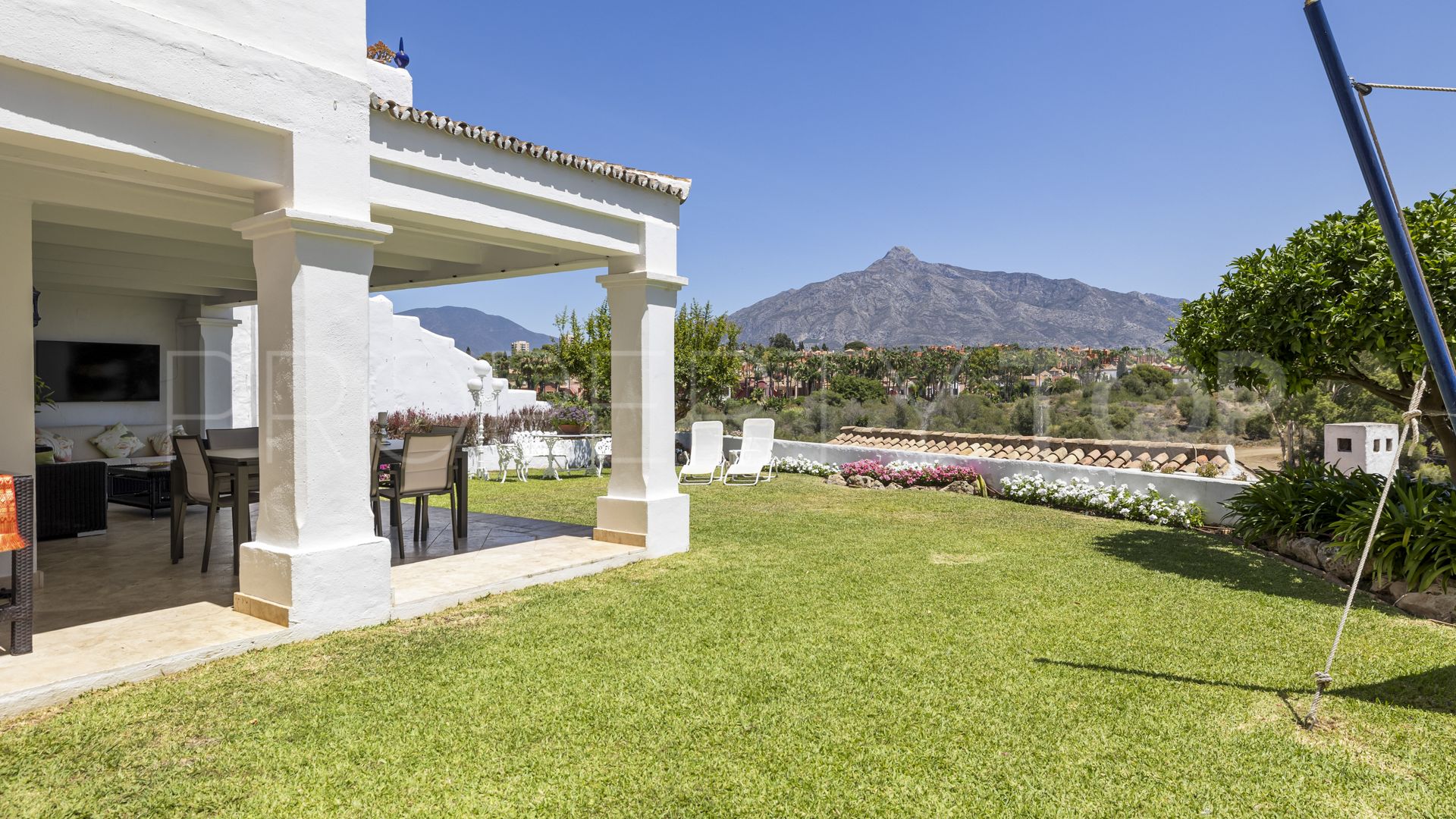 Adosado en venta en Marbella - Puerto Banus de 4 dormitorios