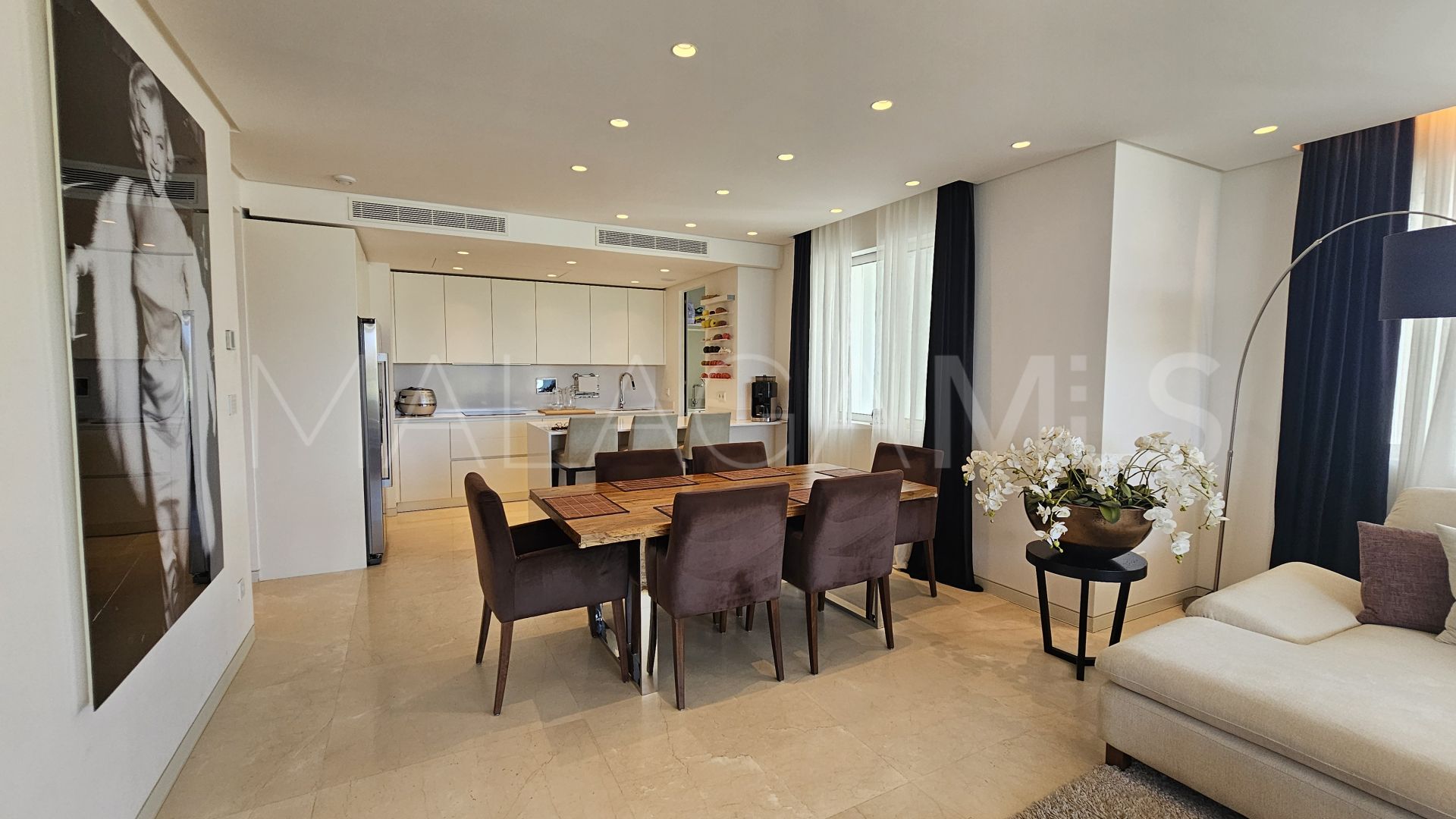 For sale Palo Alto apartment with 3 bedrooms