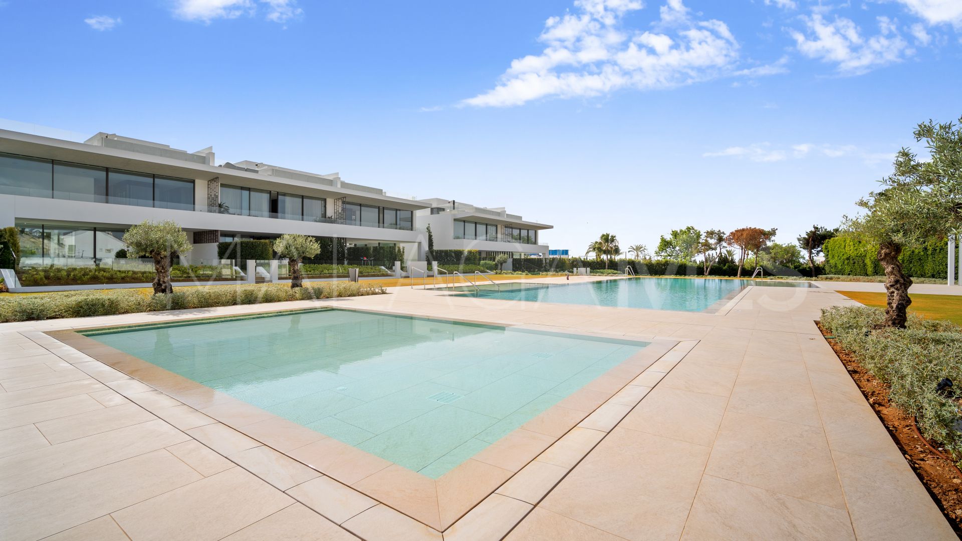 Radhus for sale in Marbella Golden Mile