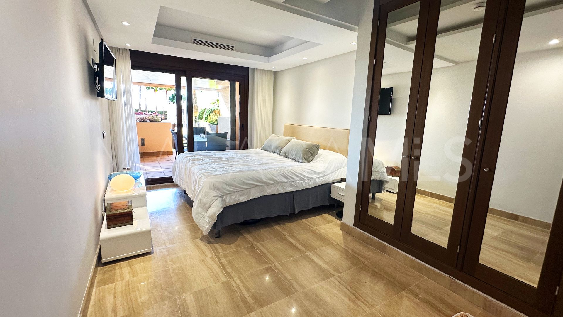 Wohnung for sale in Beach Side New Golden Mile
