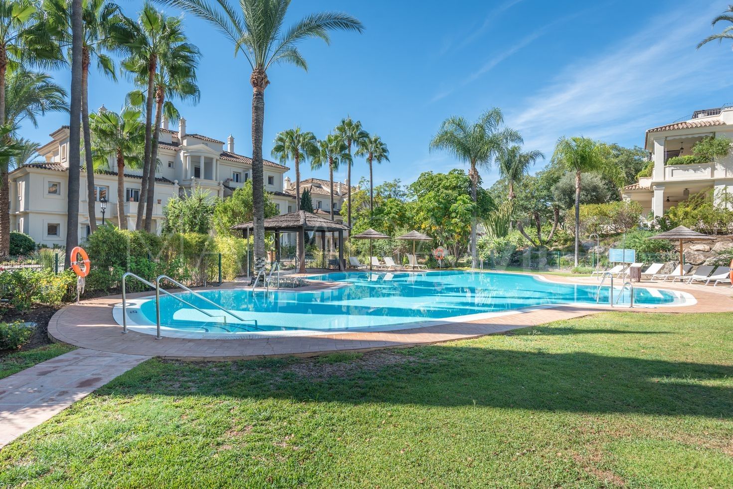 Nueva Andalucia 3 bedrooms penthouse for sale