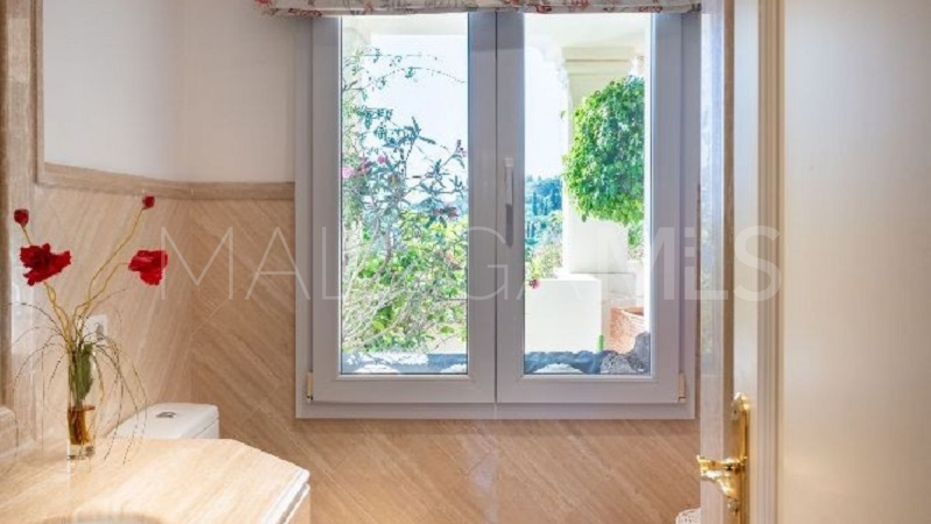 Nueva Andalucia 3 bedrooms penthouse for sale