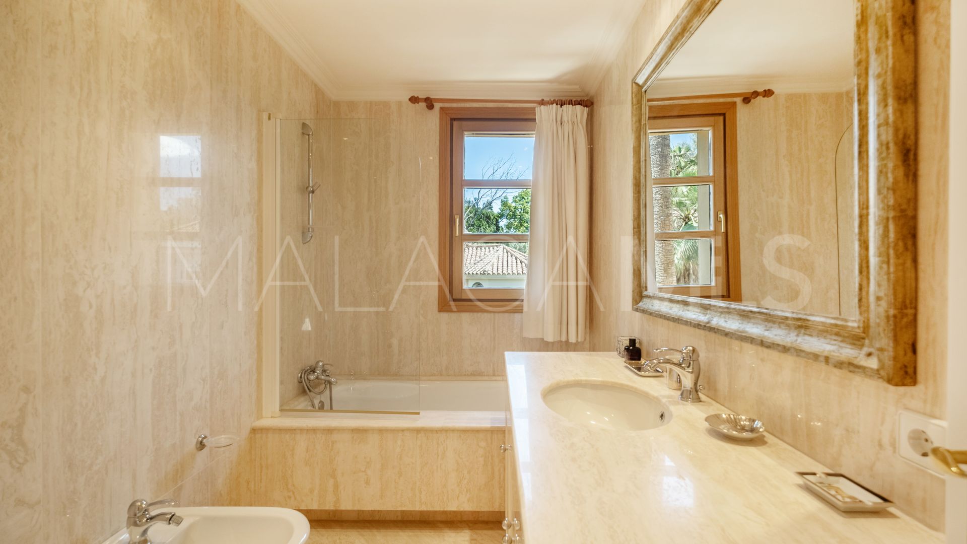 Las Brisas, chalet a la venta de 4 bedrooms